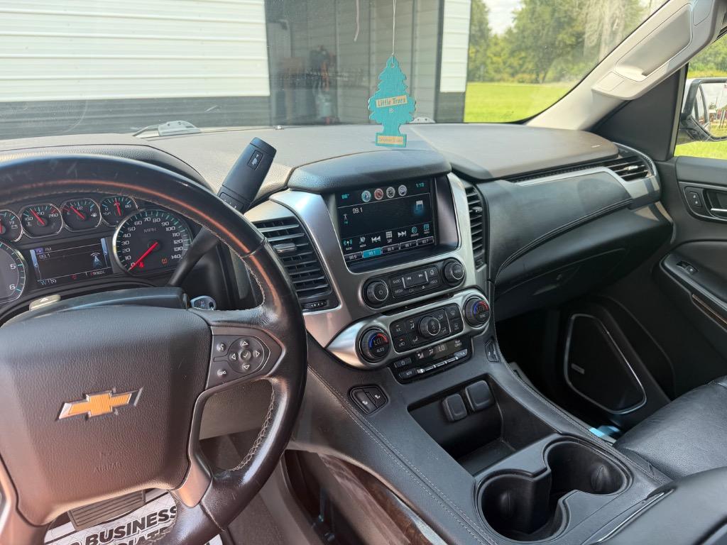 2019 Chevrolet Suburban - $17,900