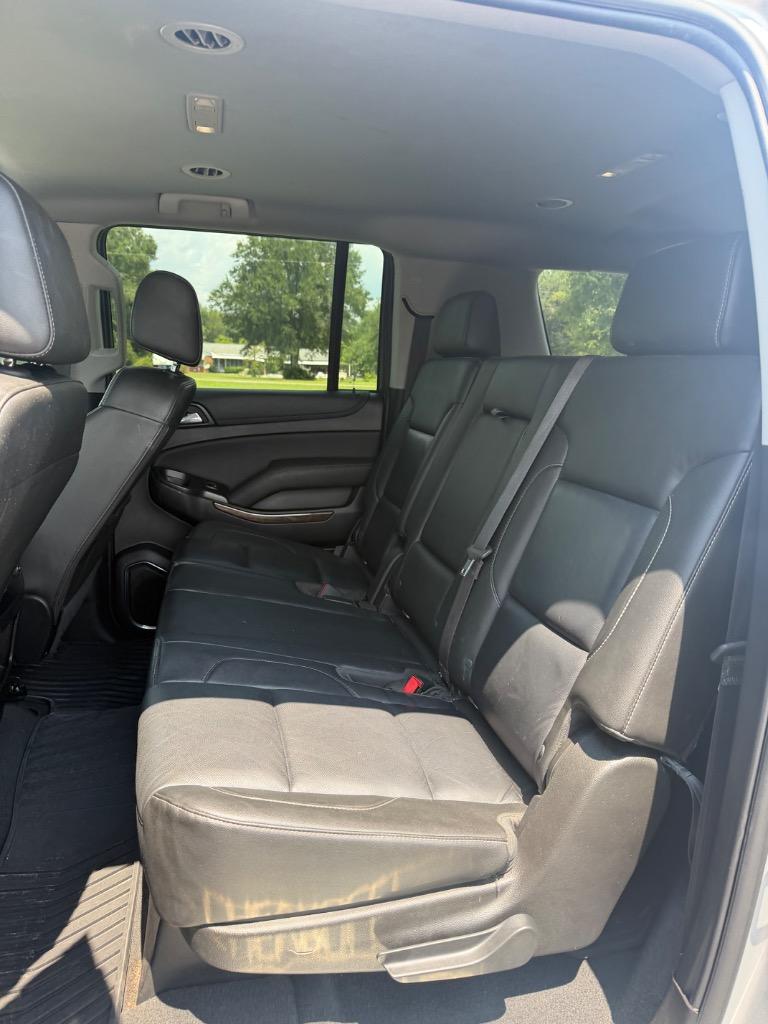2019 Chevrolet Suburban - $17,900