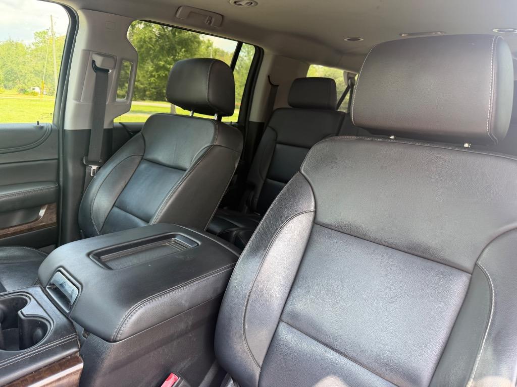 2019 Chevrolet Suburban - $17,900