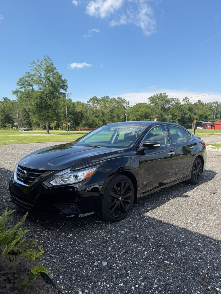 2017 Nissan Altima - $8,900