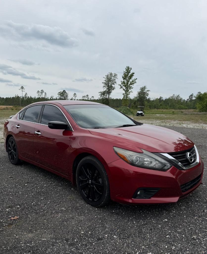 2017 Nissan Altima - $9,500