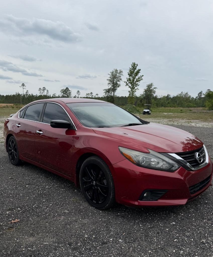 2017 Nissan Altima - $9,500