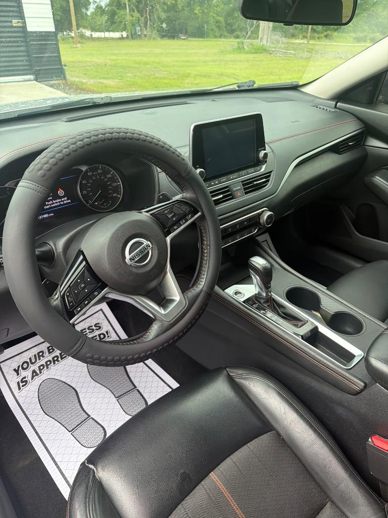 2019 Nissan Altima - $11,500
