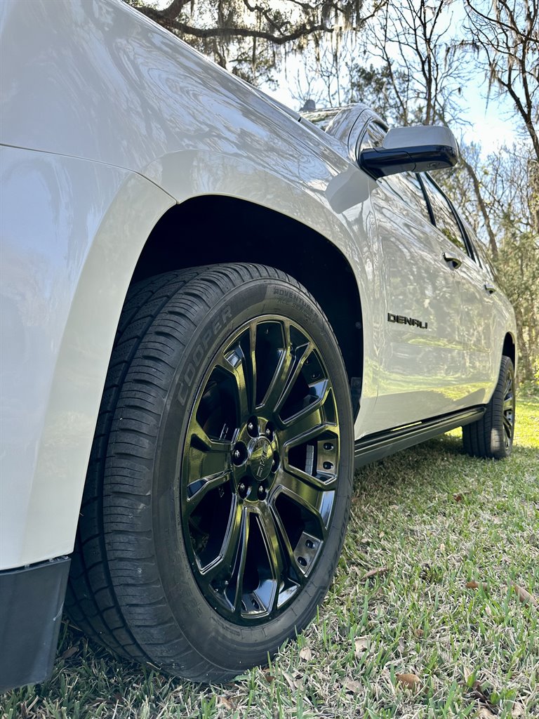 2017 GMC Yukon XL 1500 Denali photo