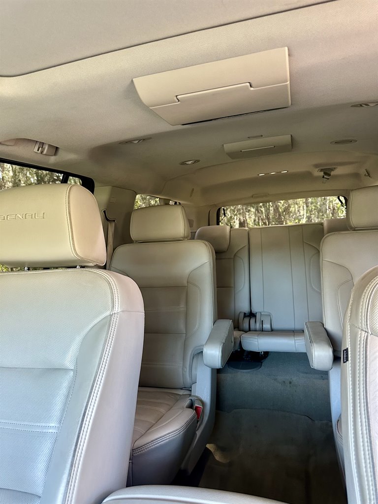 2017 GMC Yukon XL 1500 Denali photo