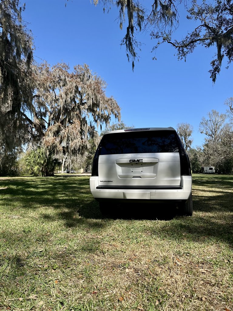 2017 GMC Yukon XL 1500 Denali photo