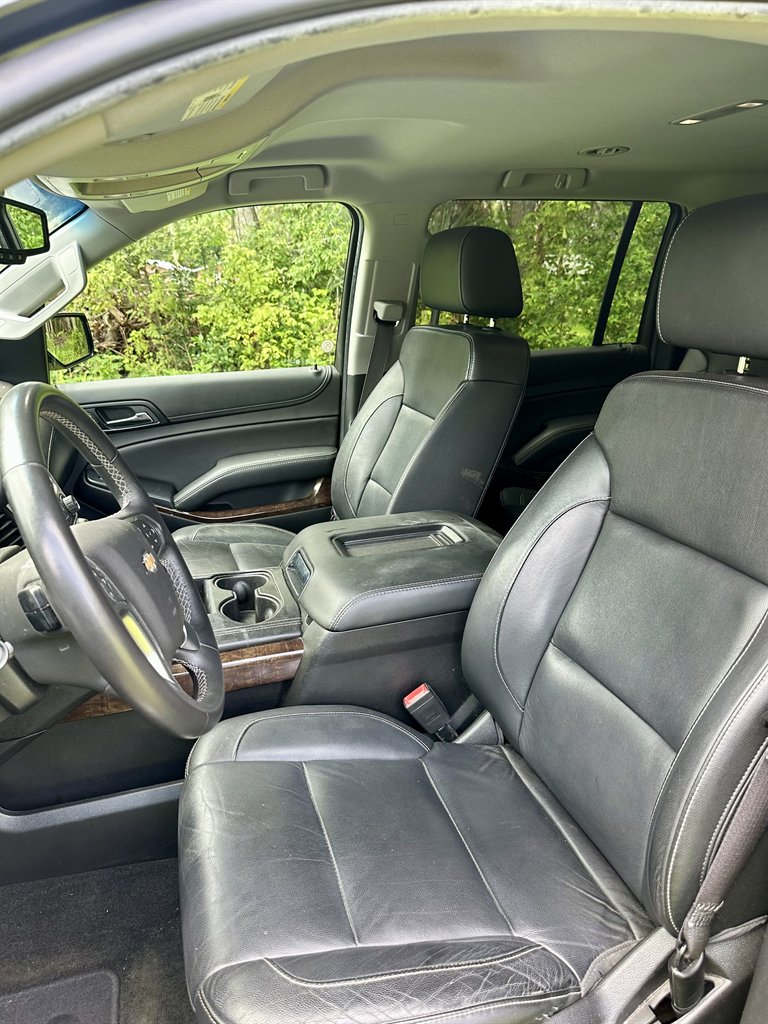 2017 Chevrolet Suburban - $21,995