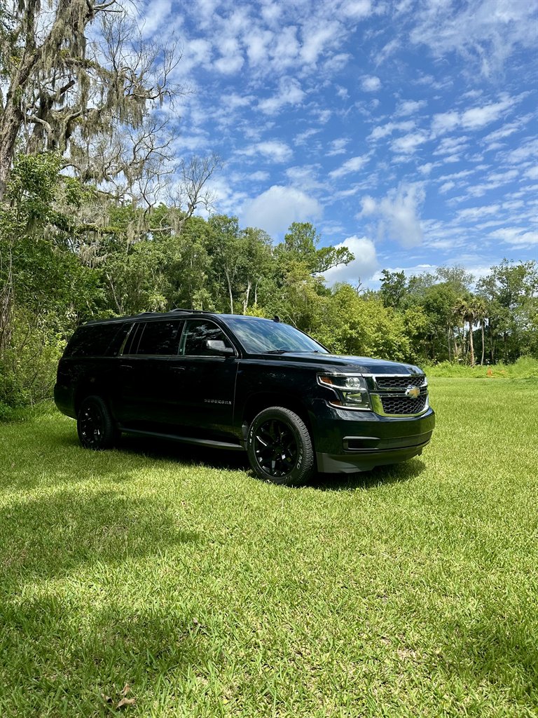 2017 Chevrolet Suburban - $21,995