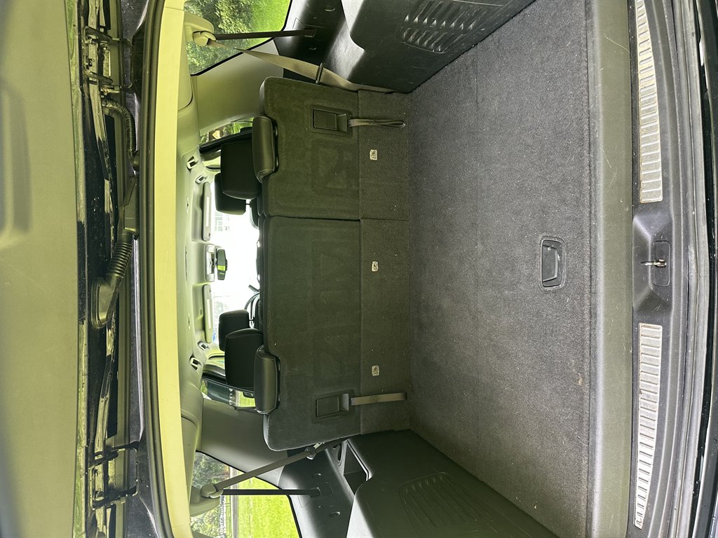 2017 Chevrolet Suburban - $21,995