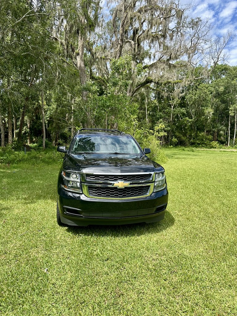 2017 Chevrolet Suburban - $21,995