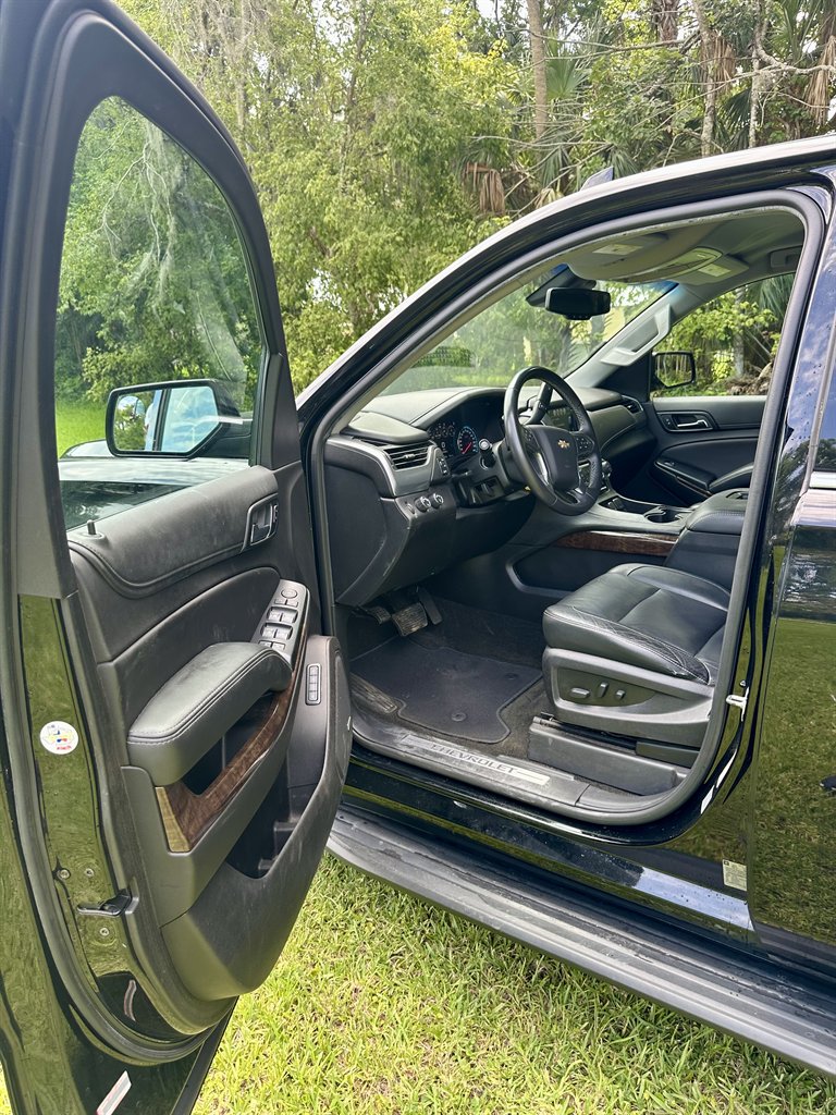 2017 Chevrolet Suburban - $21,995