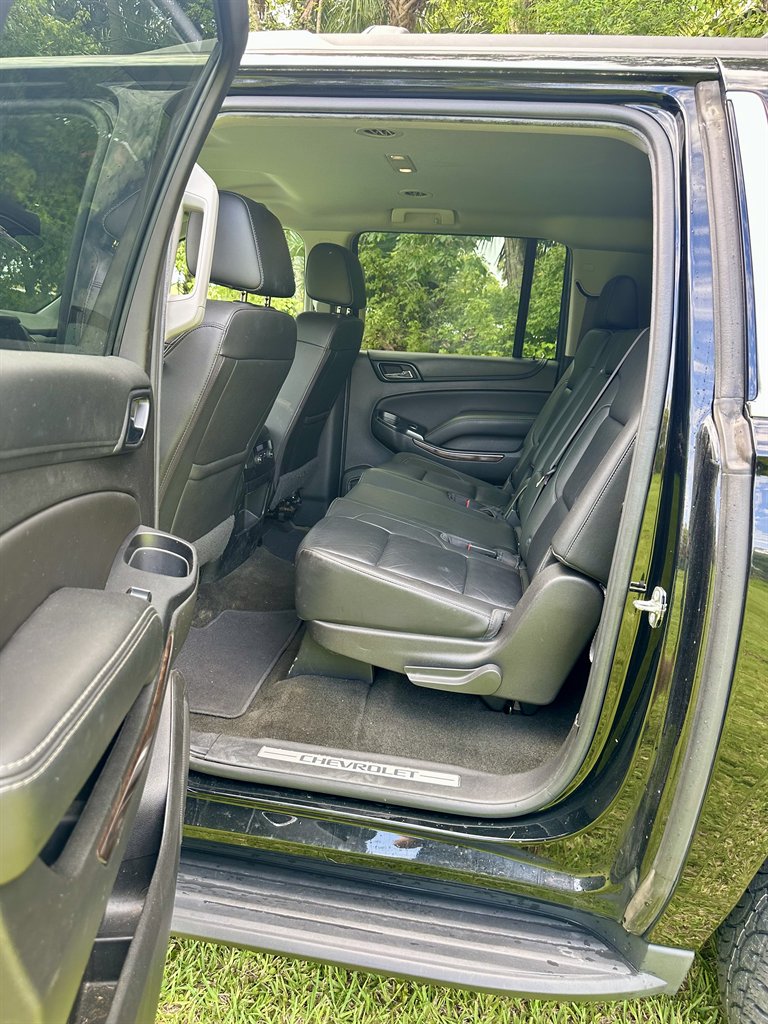 2017 Chevrolet Suburban - $21,995