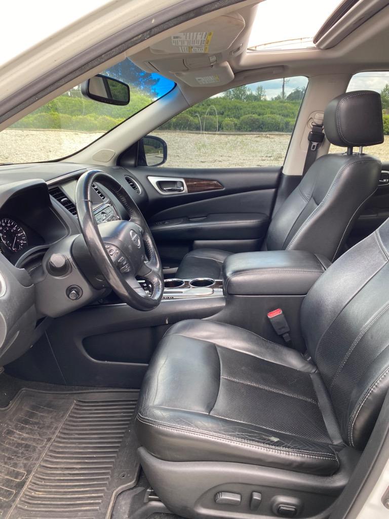 2014 Nissan Pathfinder S photo