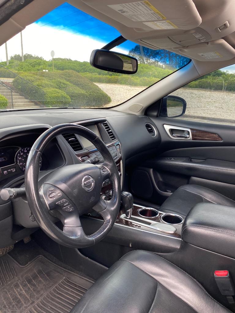 2014 Nissan Pathfinder S photo