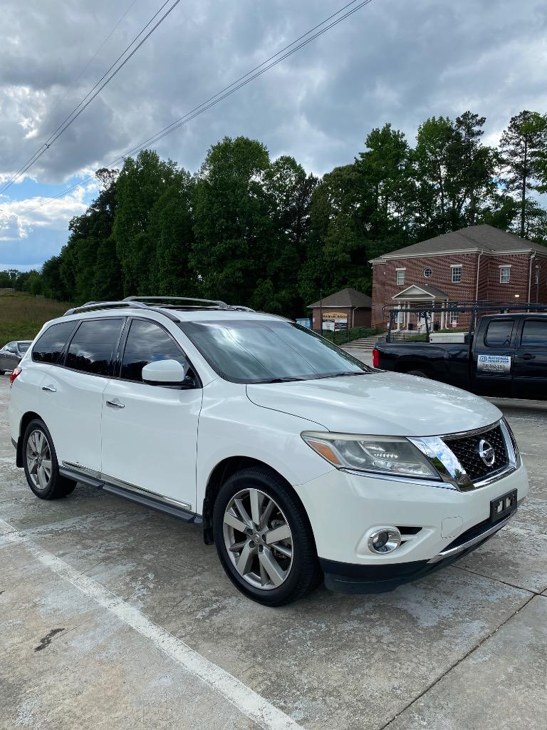 2014 Nissan Pathfinder S photo