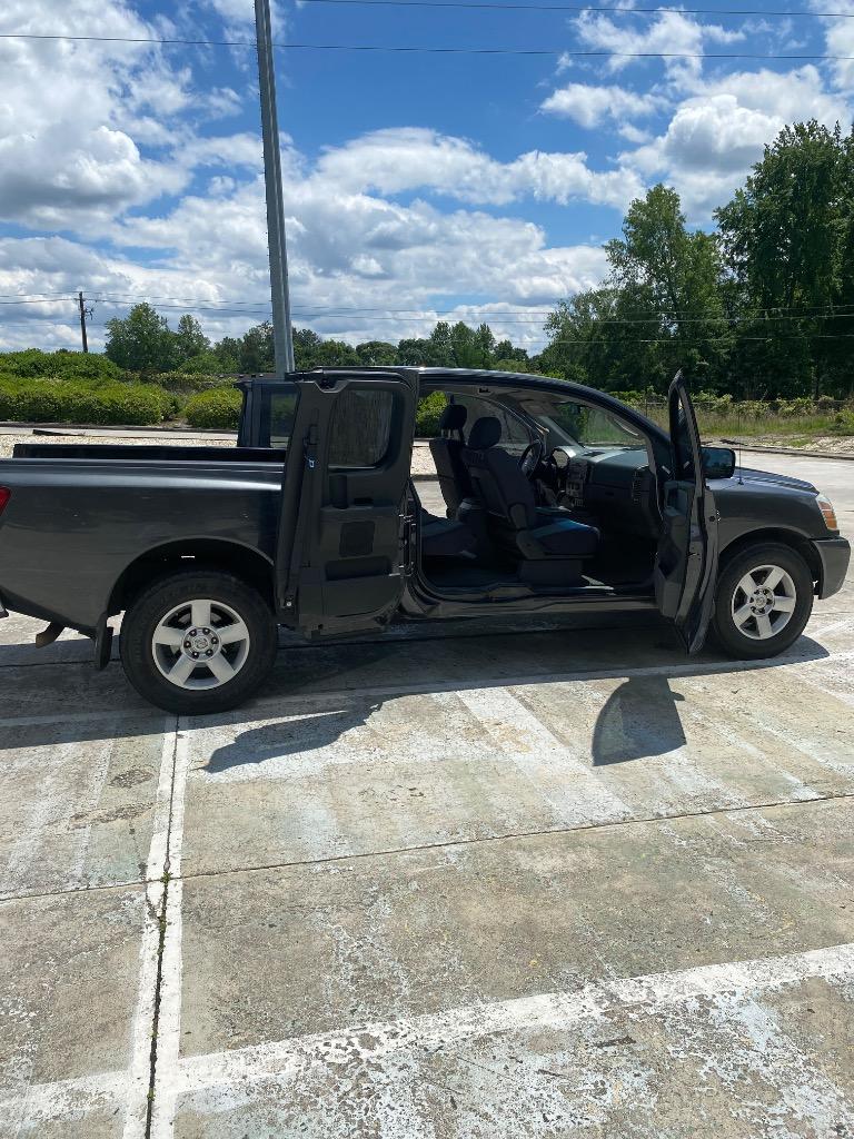 2006 Nissan Titan XE FFV photo