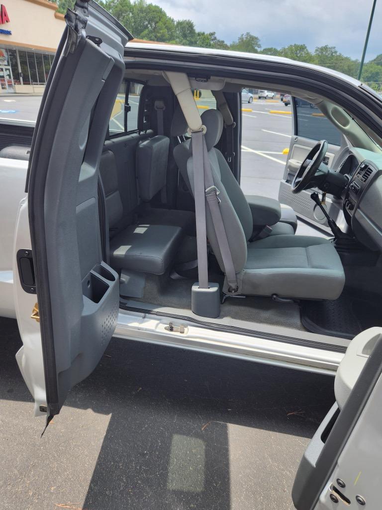2006 Dodge Dakota - $4,200