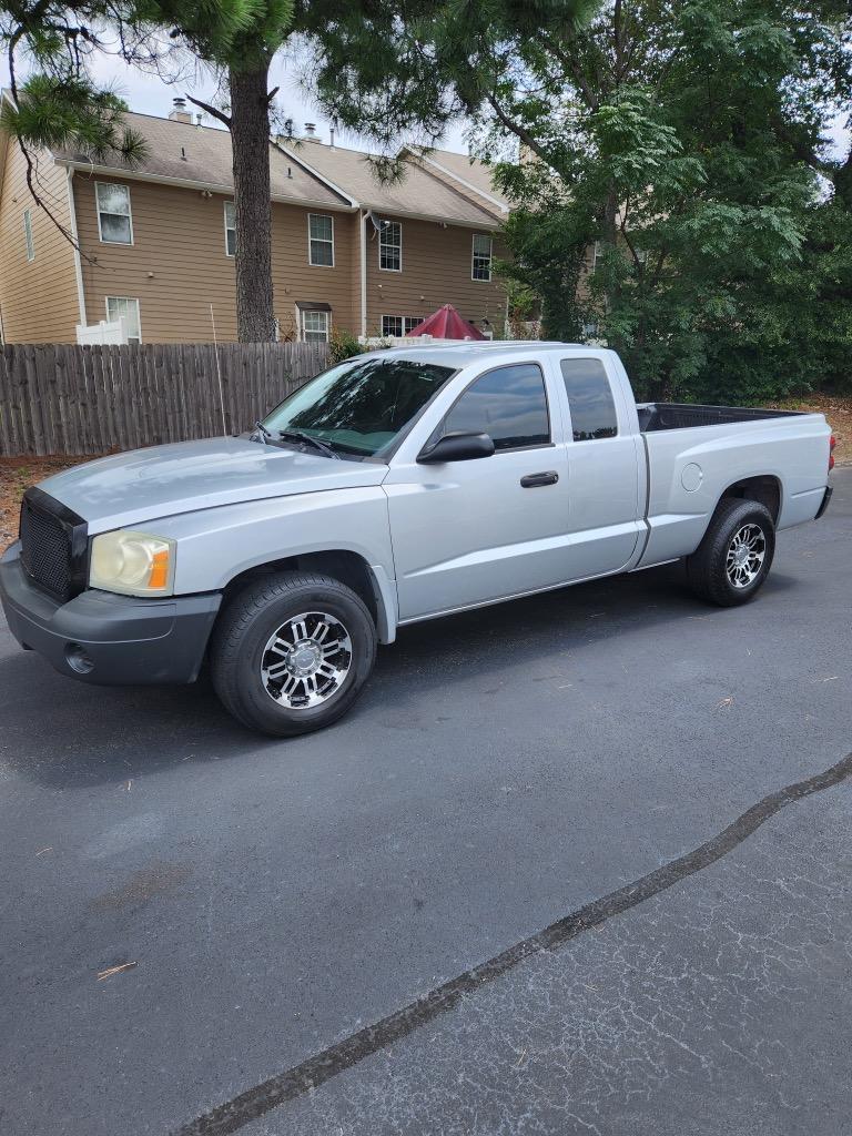 2006 Dodge Dakota - $4,200