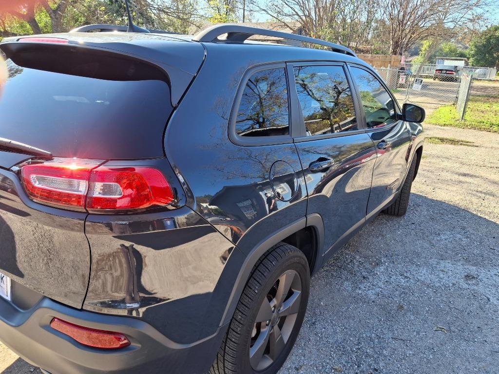 2017 Jeep Cherokee - $10,599