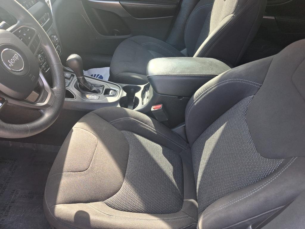 2021 Jeep Cherokee Latitude photo