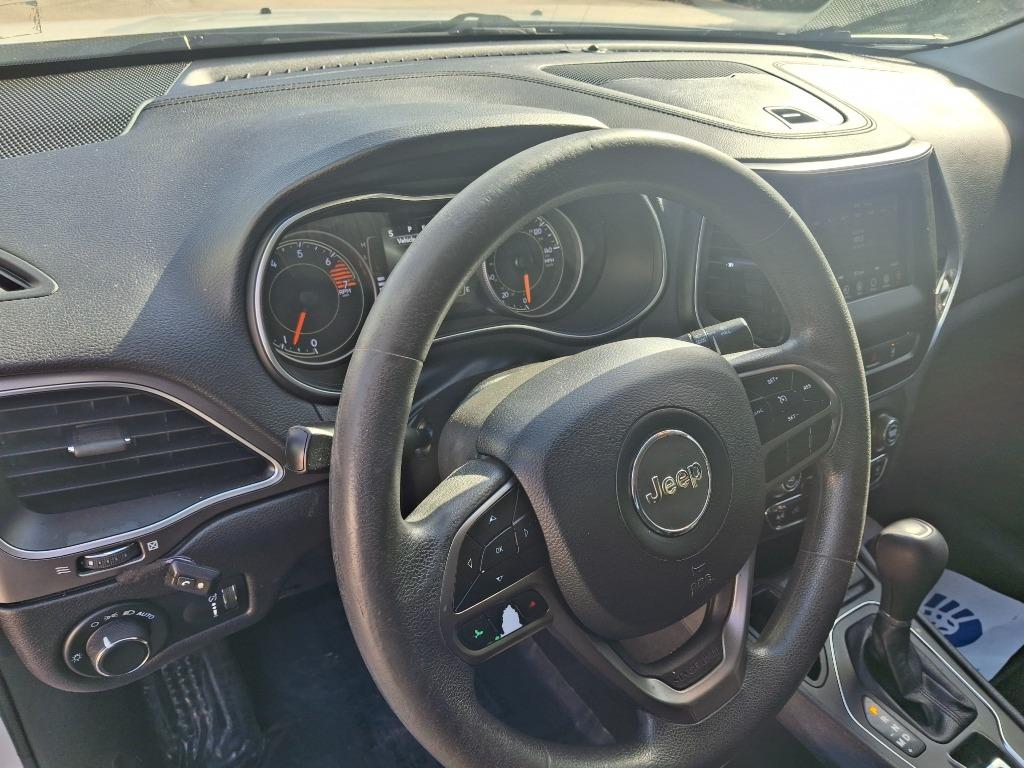 2021 Jeep Cherokee Latitude photo