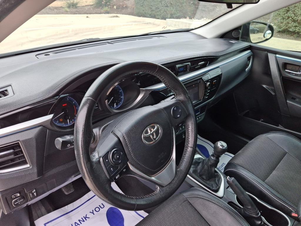 2015 Toyota Corolla S photo
