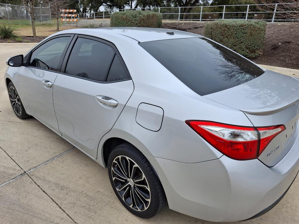 2015 Toyota Corolla S photo