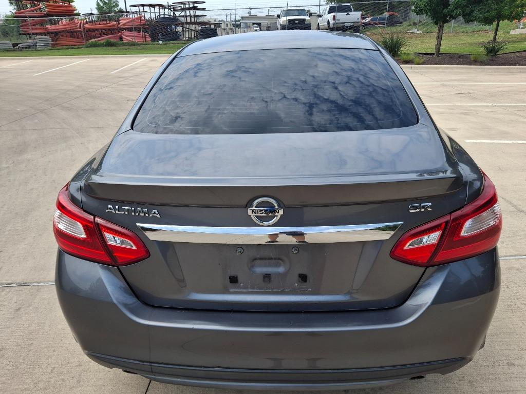 2016 Nissan Altima photo