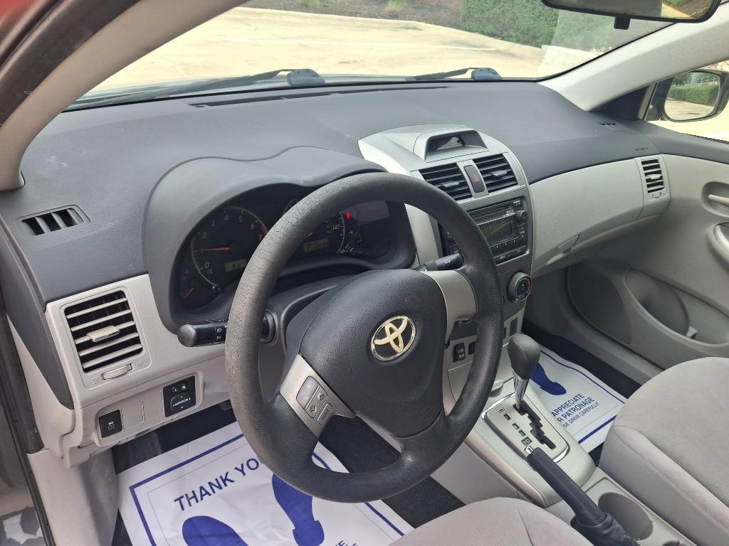 2012 Toyota Corolla L photo