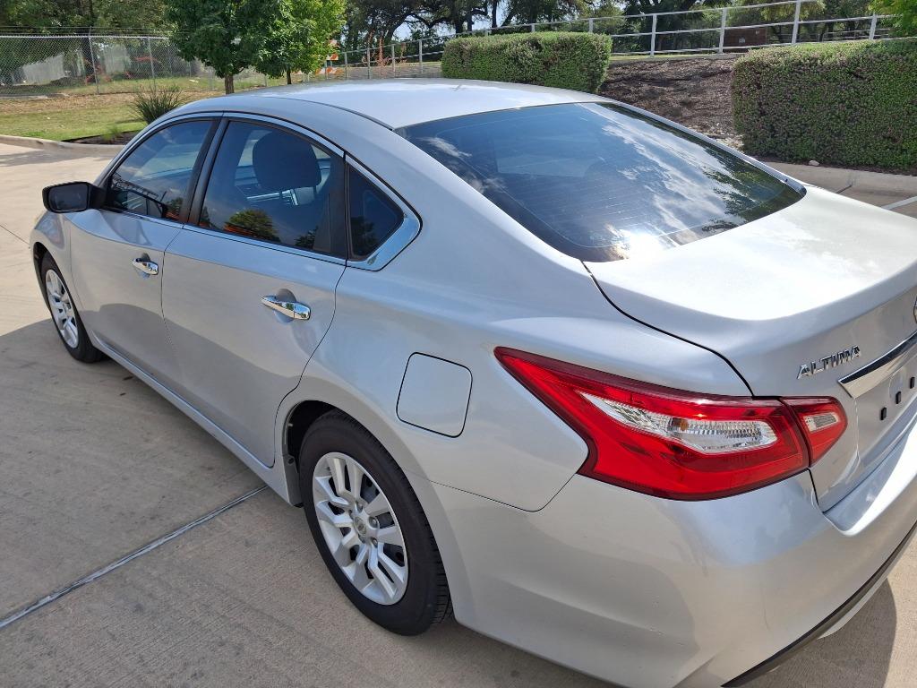 2016 Nissan Altima photo