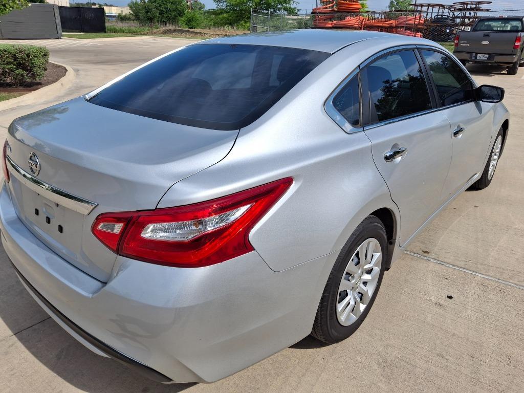 2016 Nissan Altima photo