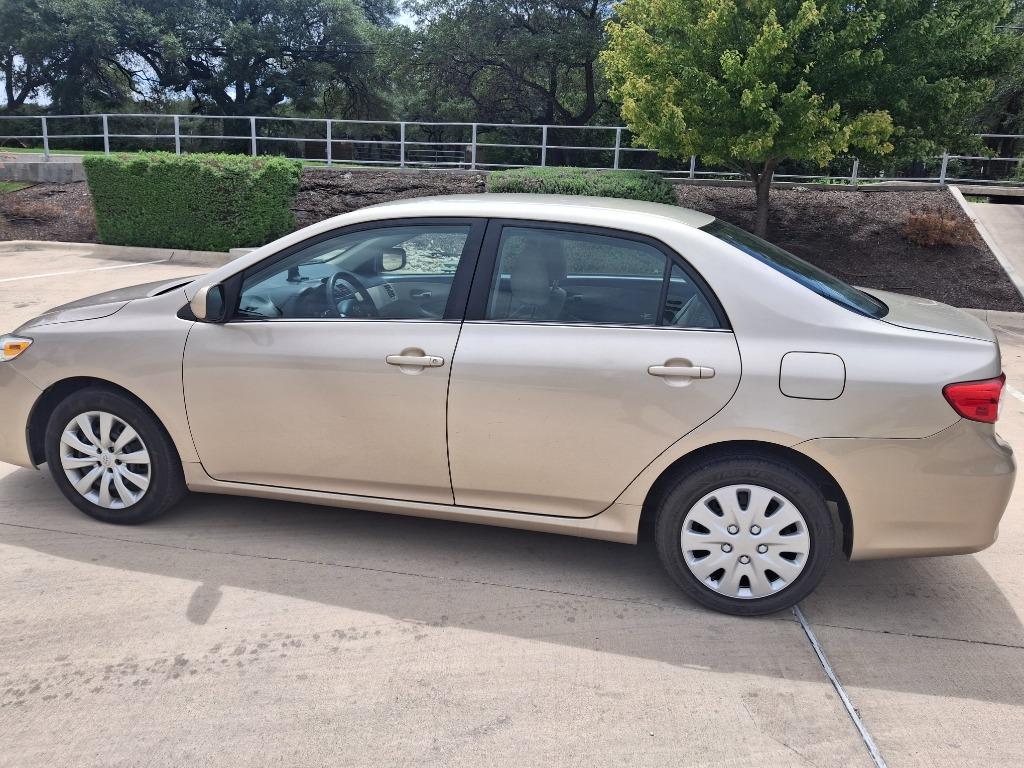 2013 Toyota Corolla - $7,999