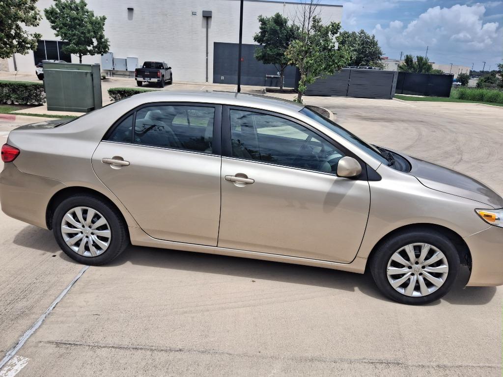 2013 Toyota Corolla - $7,999
