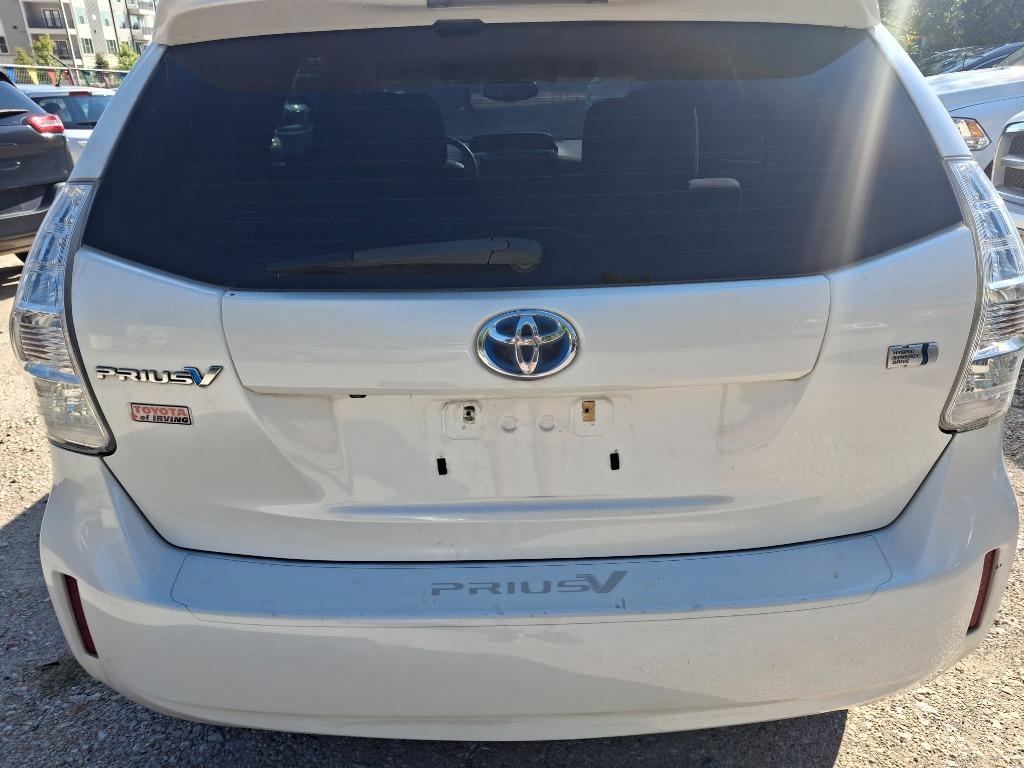 2012 Toyota Prius - $7,599