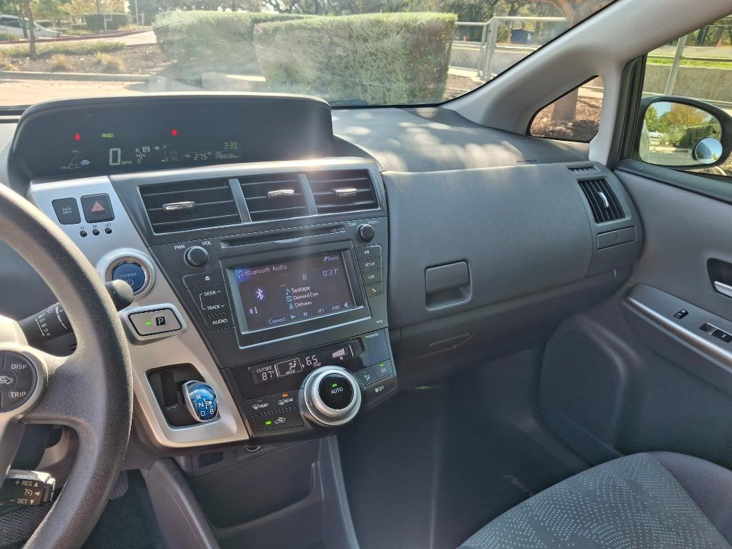 2012 Toyota Prius - $7,599