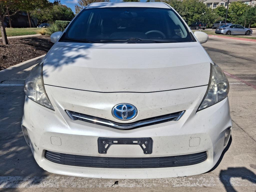 2012 Toyota Prius - $7,599