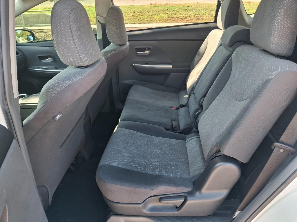 2012 Toyota Prius - $7,599
