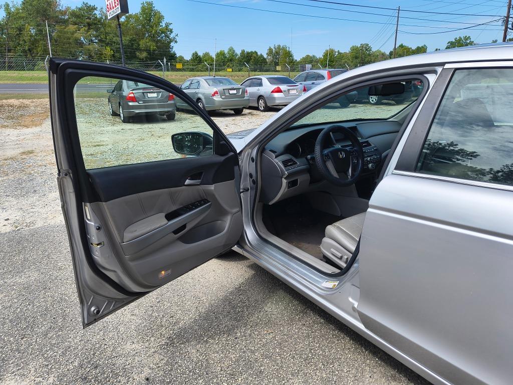 2008 Honda Accord - $7,995