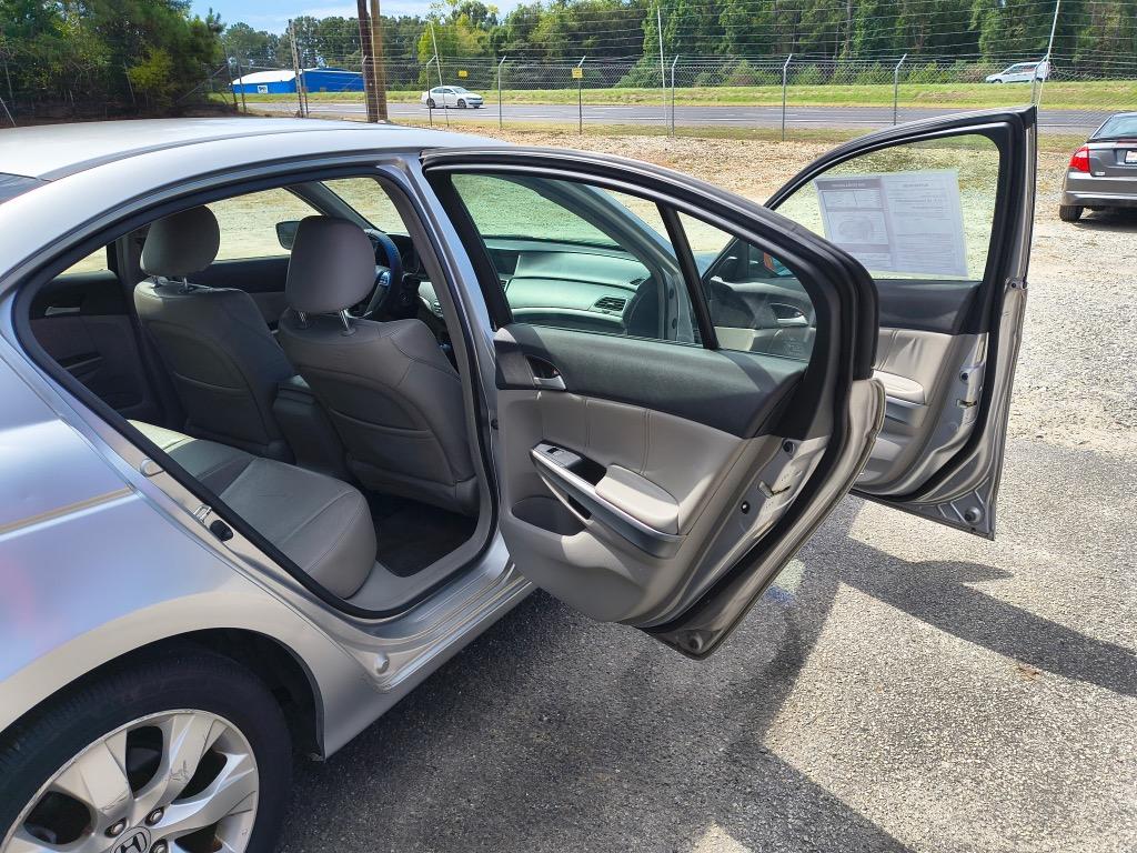 2008 Honda Accord - $7,995