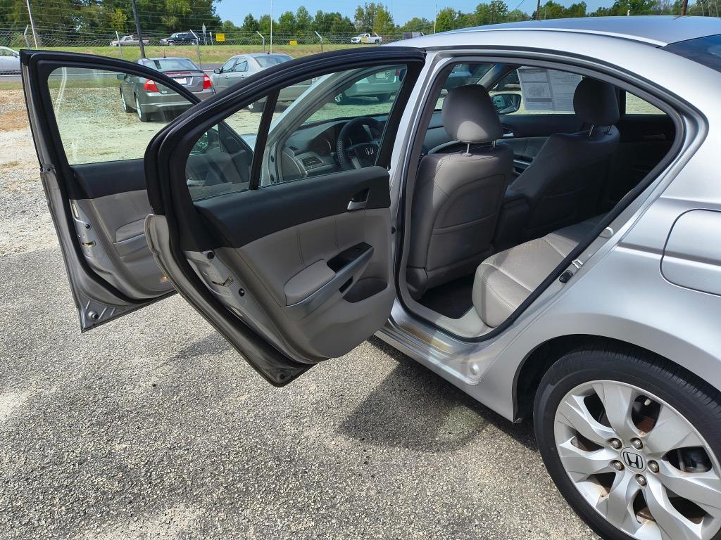 2008 Honda Accord - $7,995