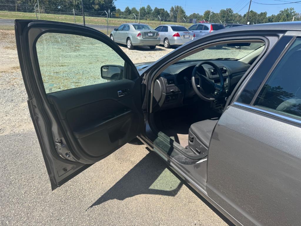 2012 Ford Fusion - $8,995