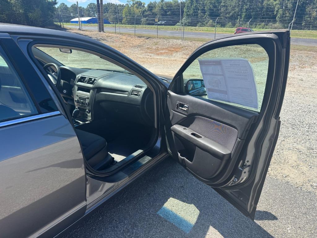 2012 Ford Fusion - $8,995