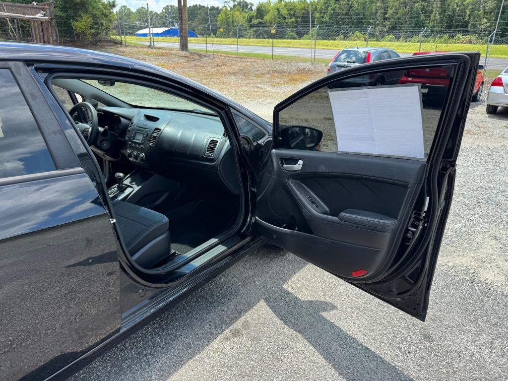 2017 Kia Forte - $9,995
