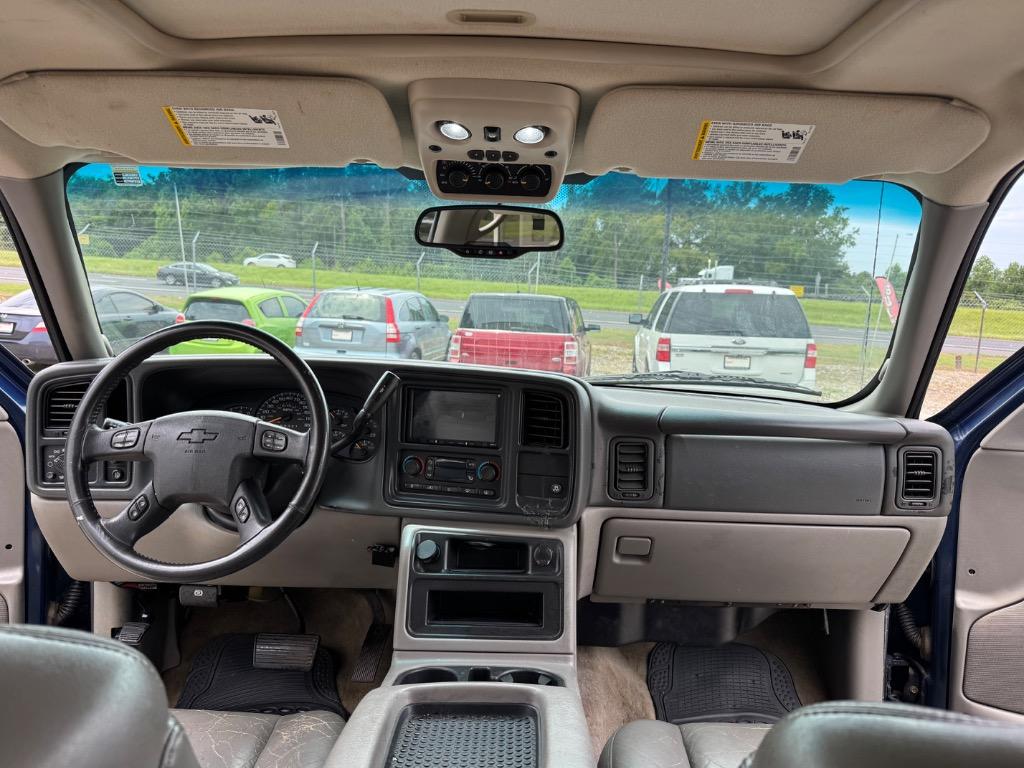 2006 Chevrolet Suburban - $9,995