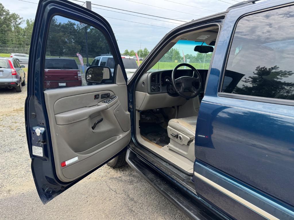 2006 Chevrolet Suburban - $9,995