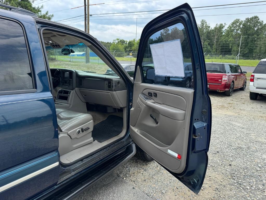 2006 Chevrolet Suburban - $9,995