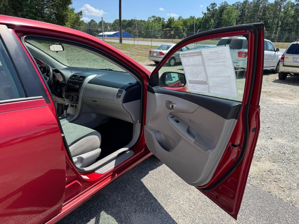 2011 Toyota Corolla photo