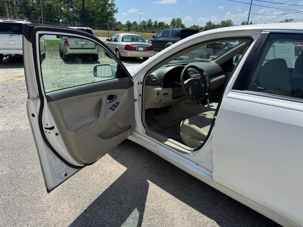 2011 Toyota Camry photo