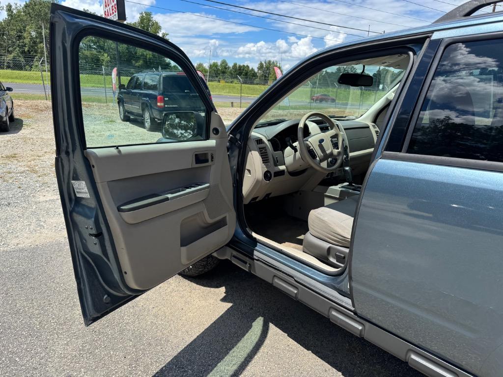 2011 Ford Escape - $7,995