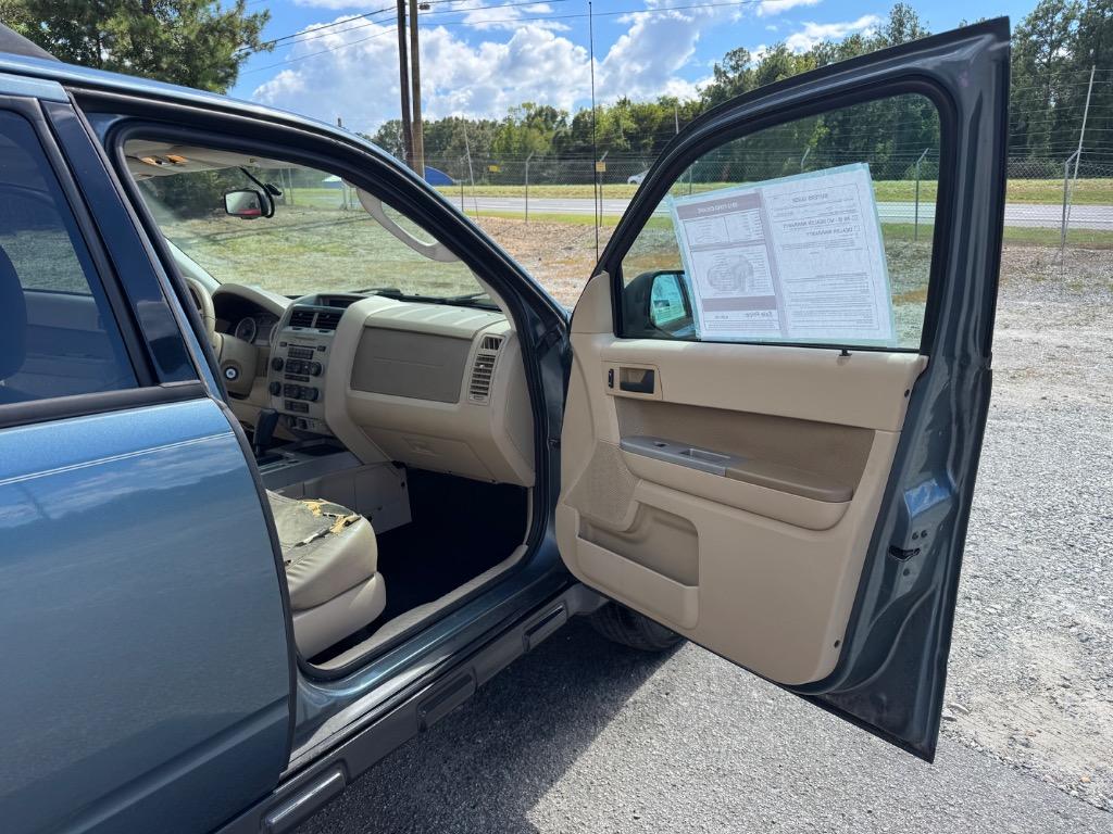 2012 Ford Escape - $8,995